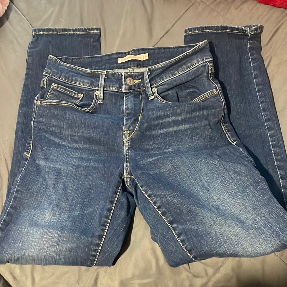 Levi Jeans style Classic Mid Rise Skinny Jeans size Women’s 4- Dark Wash